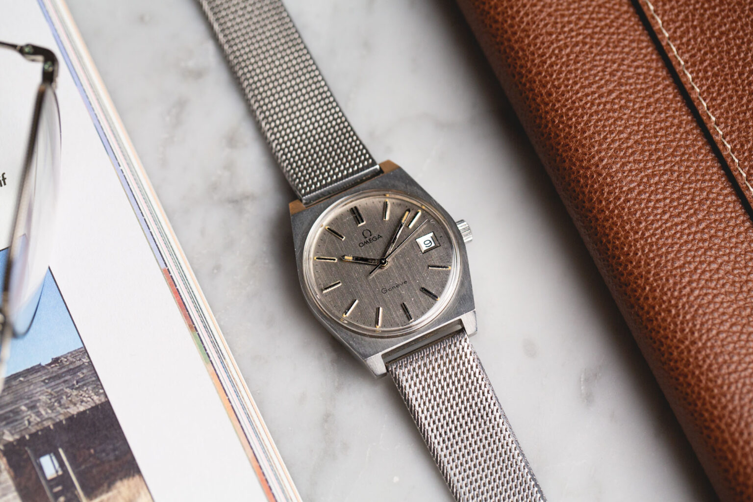 Montre Femme Vintage Genève Mécanique Manuelle - Cadran Champagne, Boîtier Argenté, Bracelet Nato Coloré