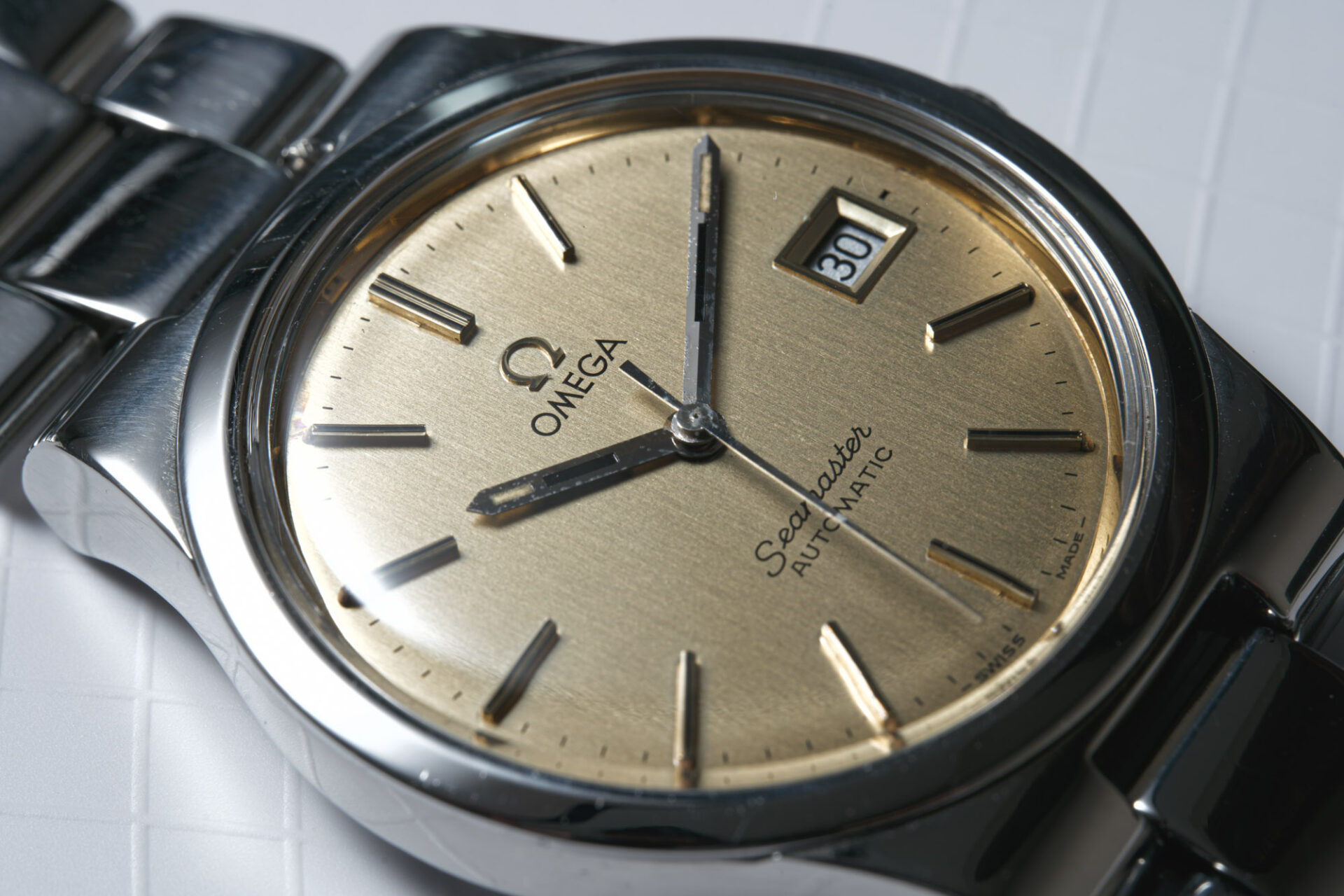 Omega Seamaster Automatic - Sélection de montres vintage Joseph Bonnie de juin 2023