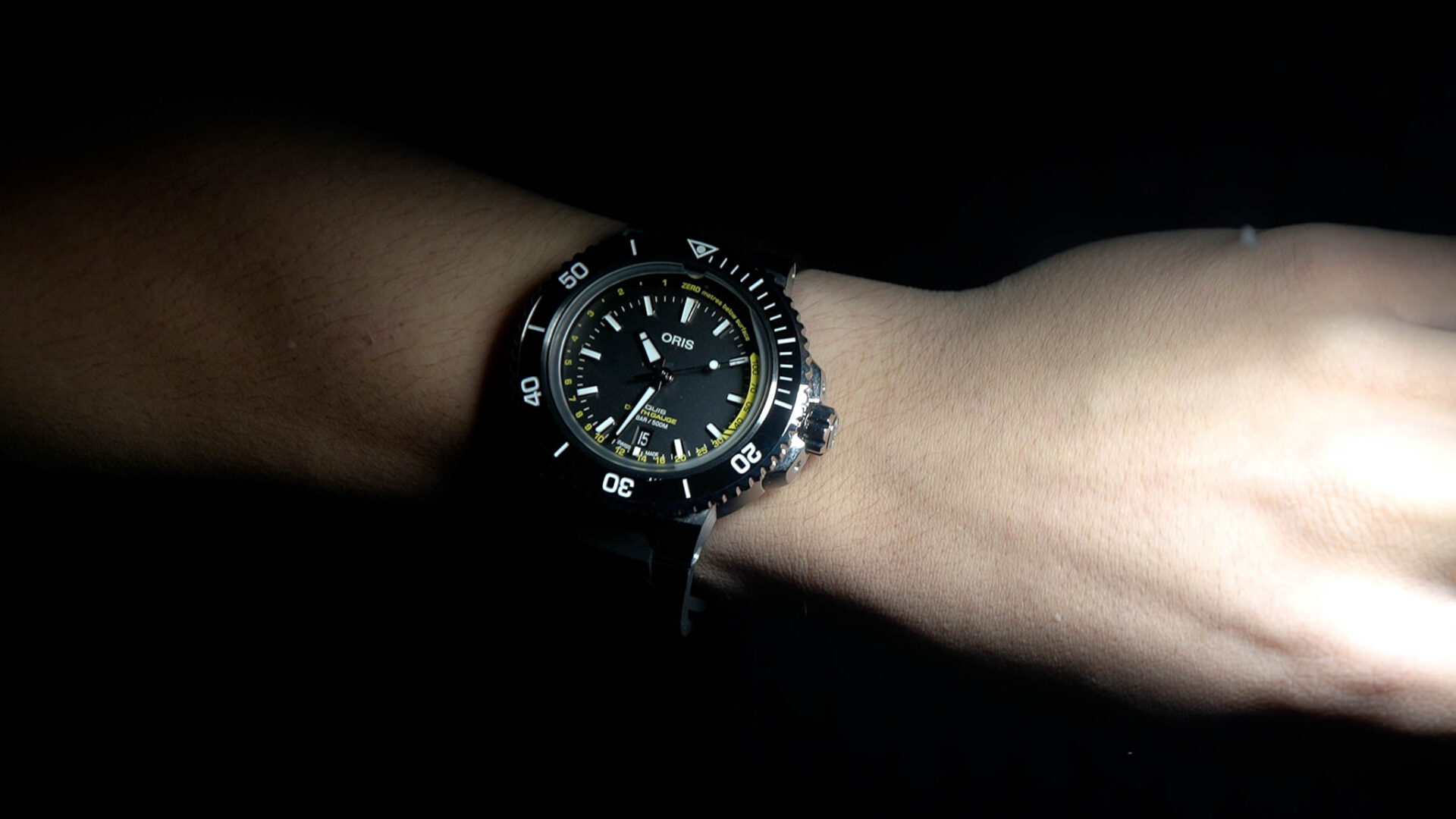 Oris Aquis Depth Gauge