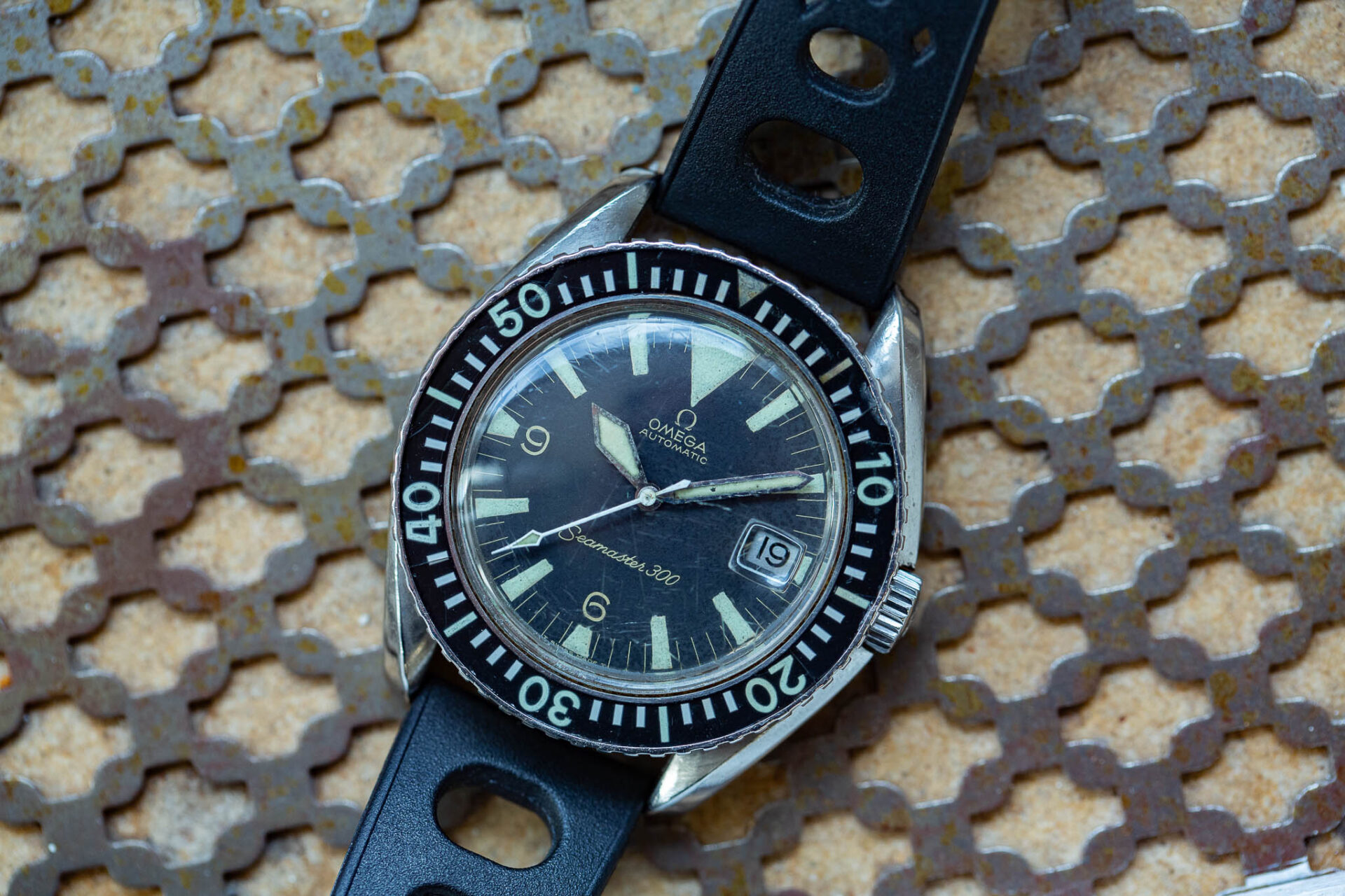 Omega Seamaster 300 - Bonhams Cornette de Saint Cyr vente du 18 octobre 2023