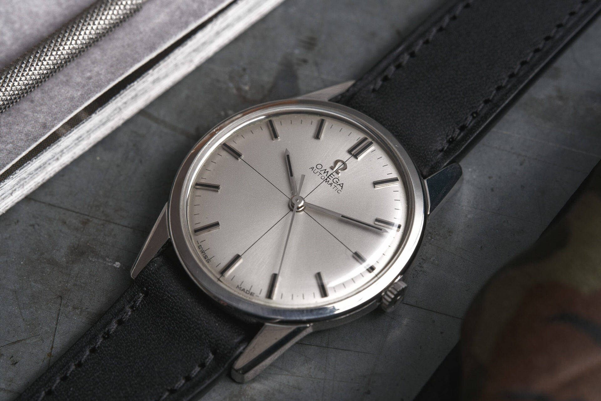 Omega Automatic - Sélection de montres vintage Joseph Bonnie de novembre 2023