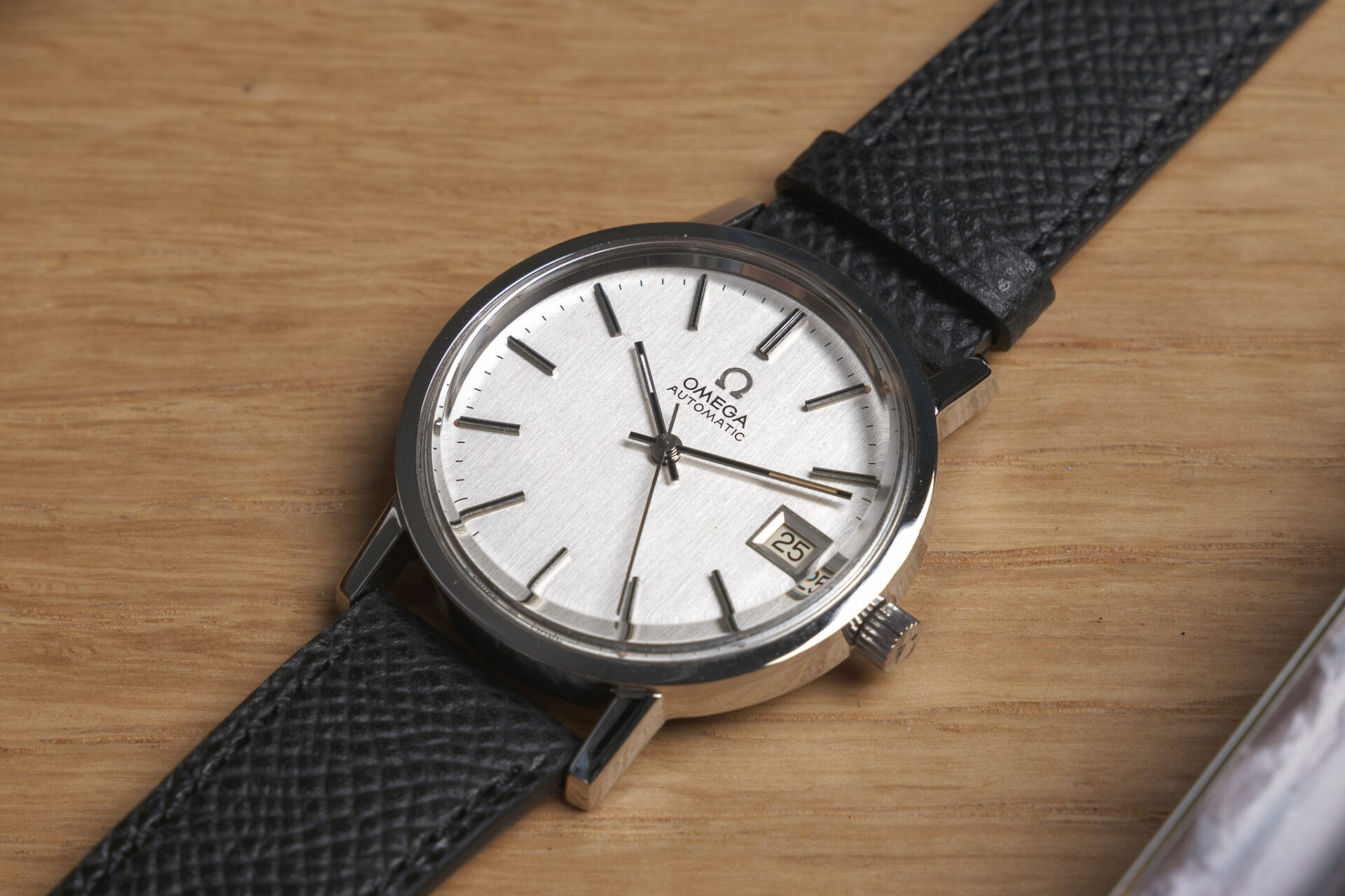 Omega Automatic - Sélection de montres vintage JOSEPH BONNIE de mars 2024