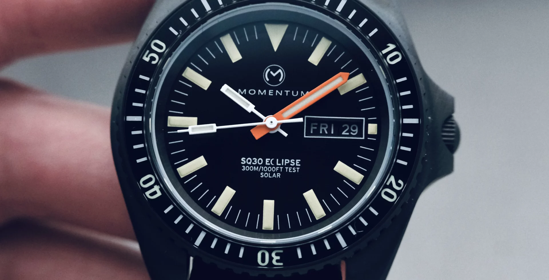 Momentum SQ30 Eclipse Solar 