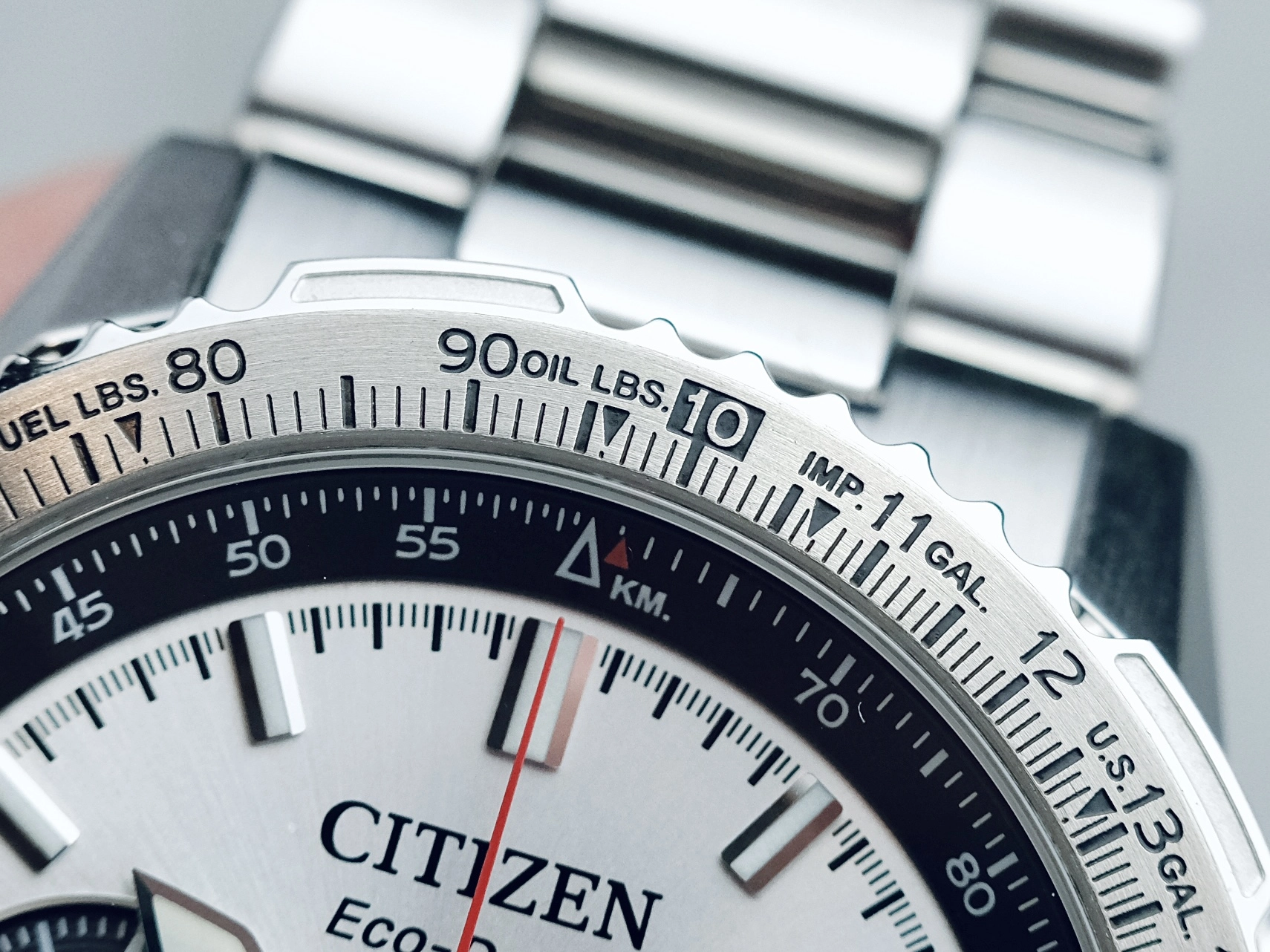 Citizen Promaster Sky Chronograph CA4660-61A lunette fonctionnelle