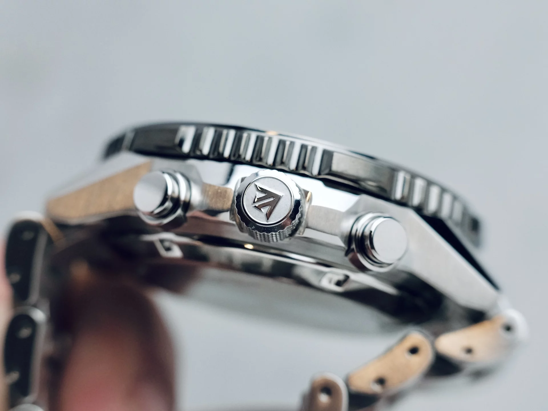 Citizen Promaster Sky Chronograph profile du boîtier échange à 200 mètres