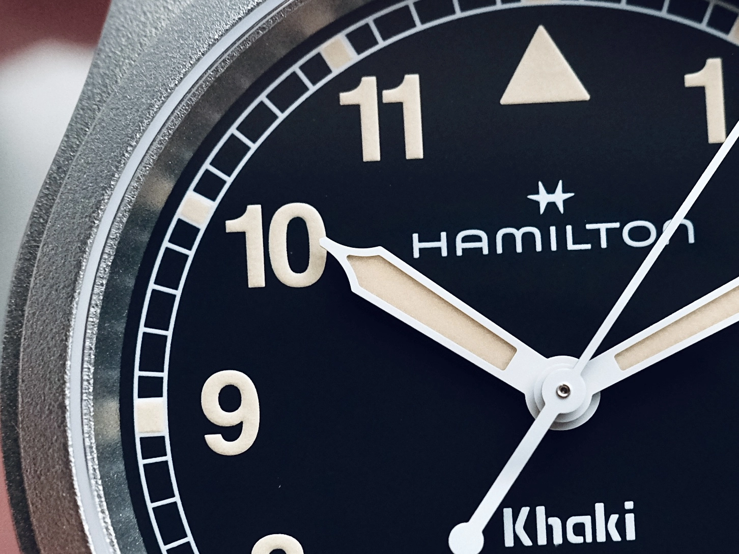 Hamilton Khaki Field Quartz version noire