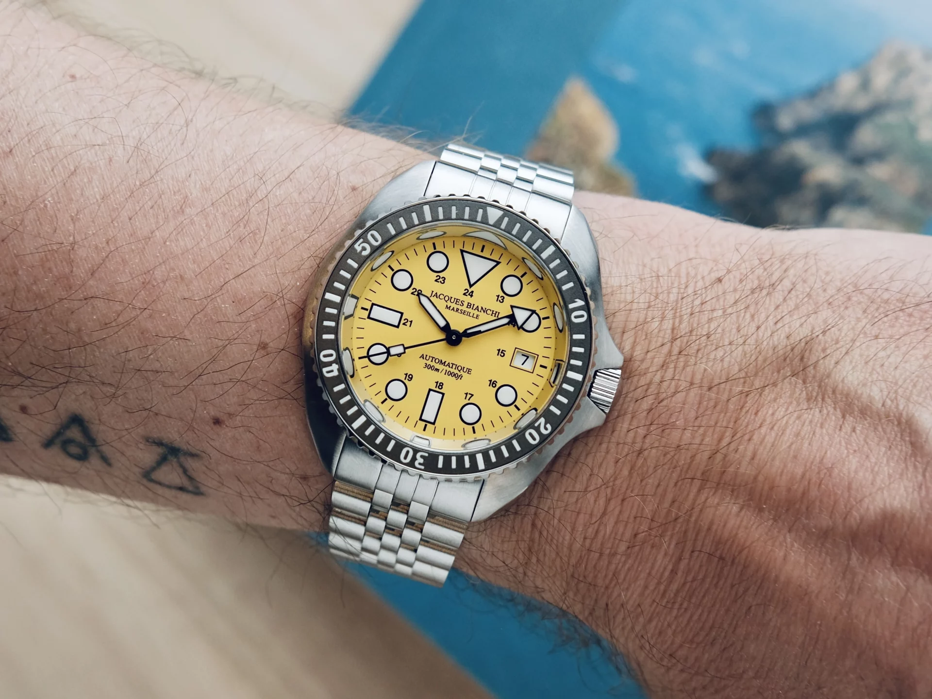 Jacques Bianchi JB200 Aquastrike au poignet