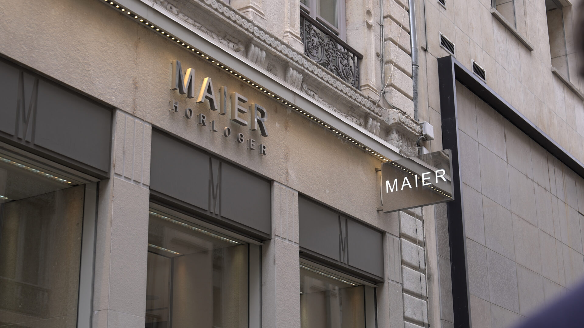 Maier à Lyon