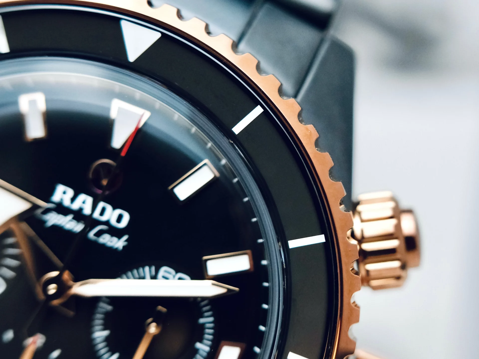 Rado Captain Cook High-Tech Ceramic Chronograph boîter