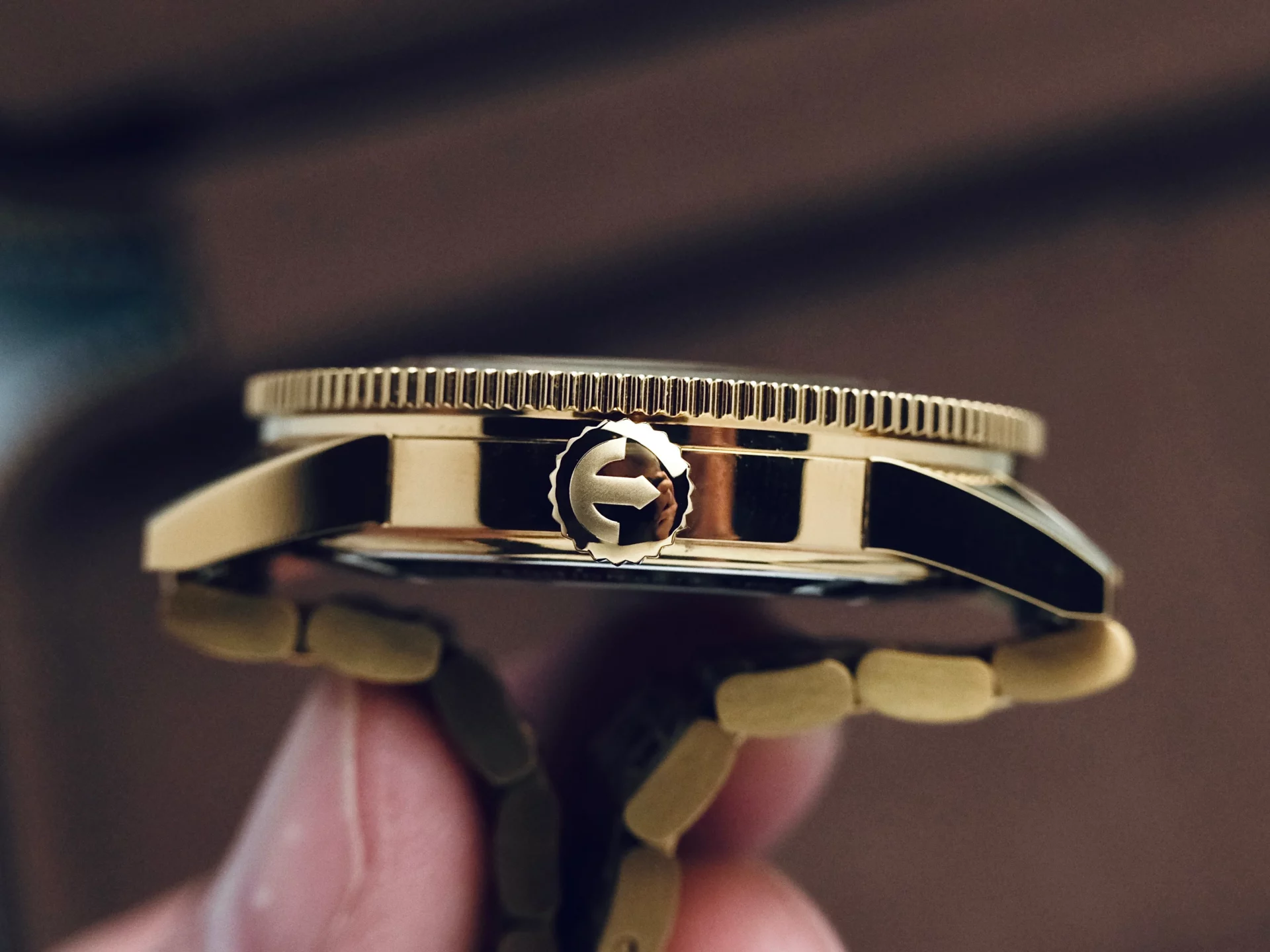 Rado Captain Cook Over-Pole PDV or édition limitée profile boîtier