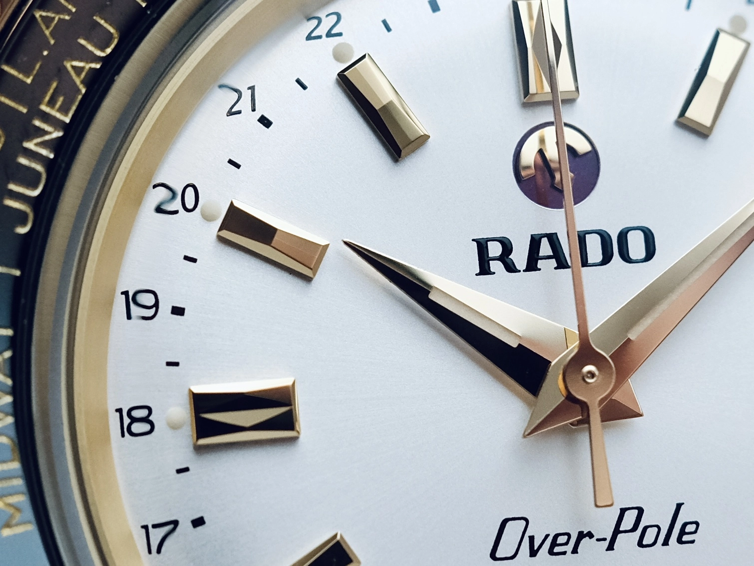 Rado Captain Cook Over-Pole PDV or édition limitée détails du cadran