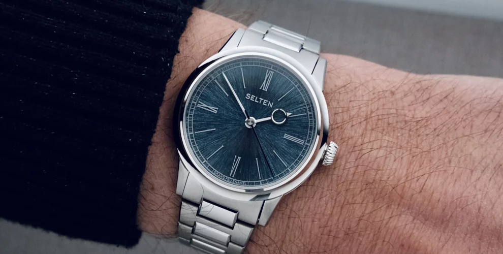 Selten Grand Feu Enamel Flare Moonstone Rendre l'horlogerie d'art accessible à tous