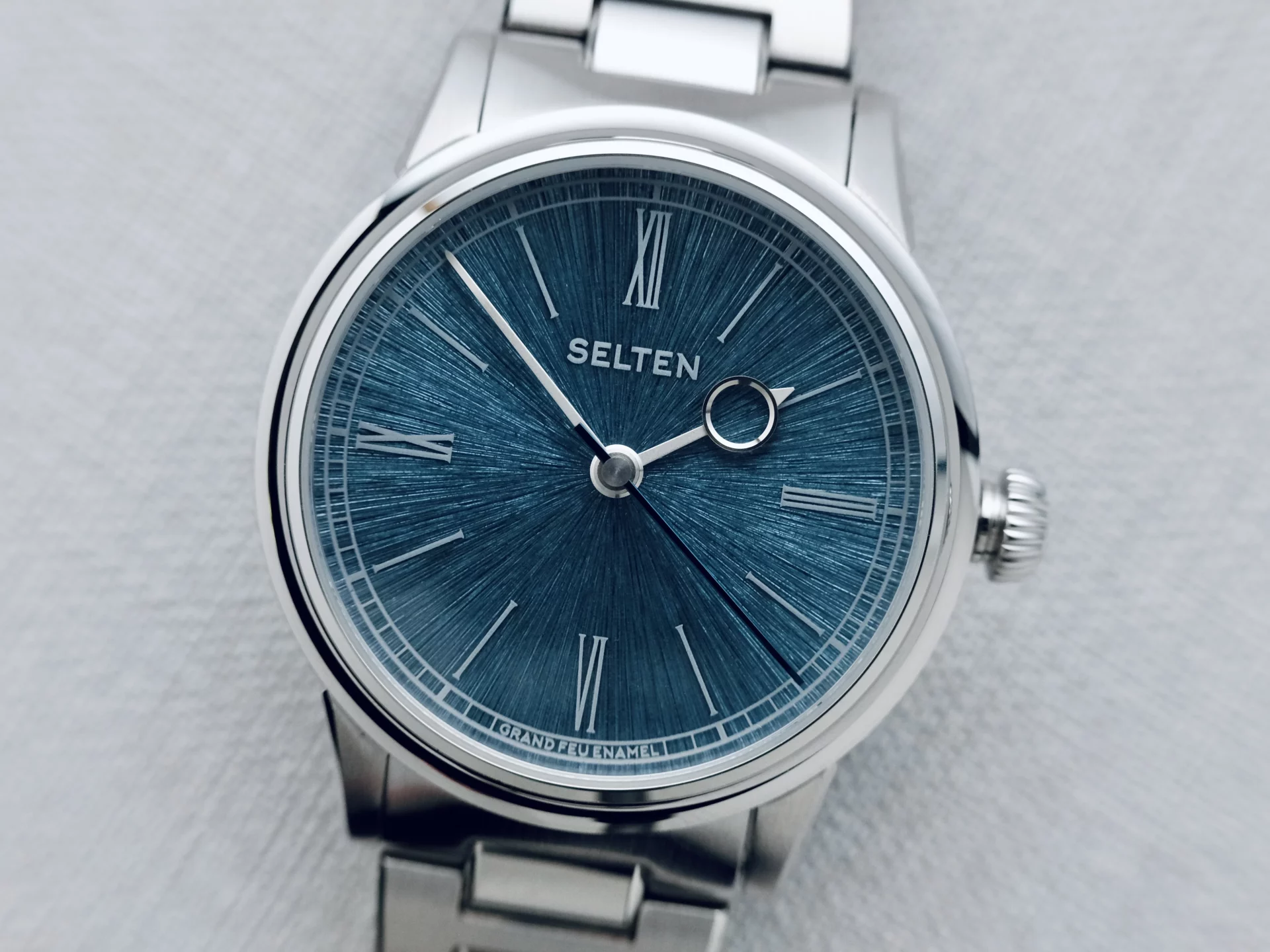 Selten Grand Feu Enamel Flare Moonstone cadran émaille gravé