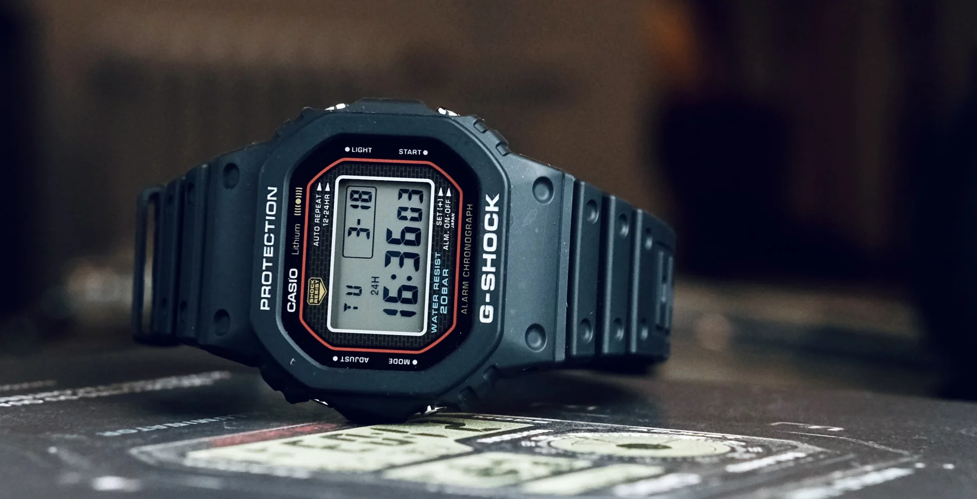 G-Shock DW-5000R-1A