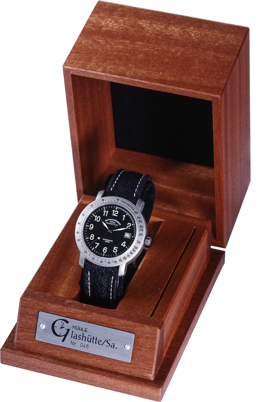 # Mühle-Glashütte S.A.R. Rescue-Timer Nautical Blue premiere montre de plongée