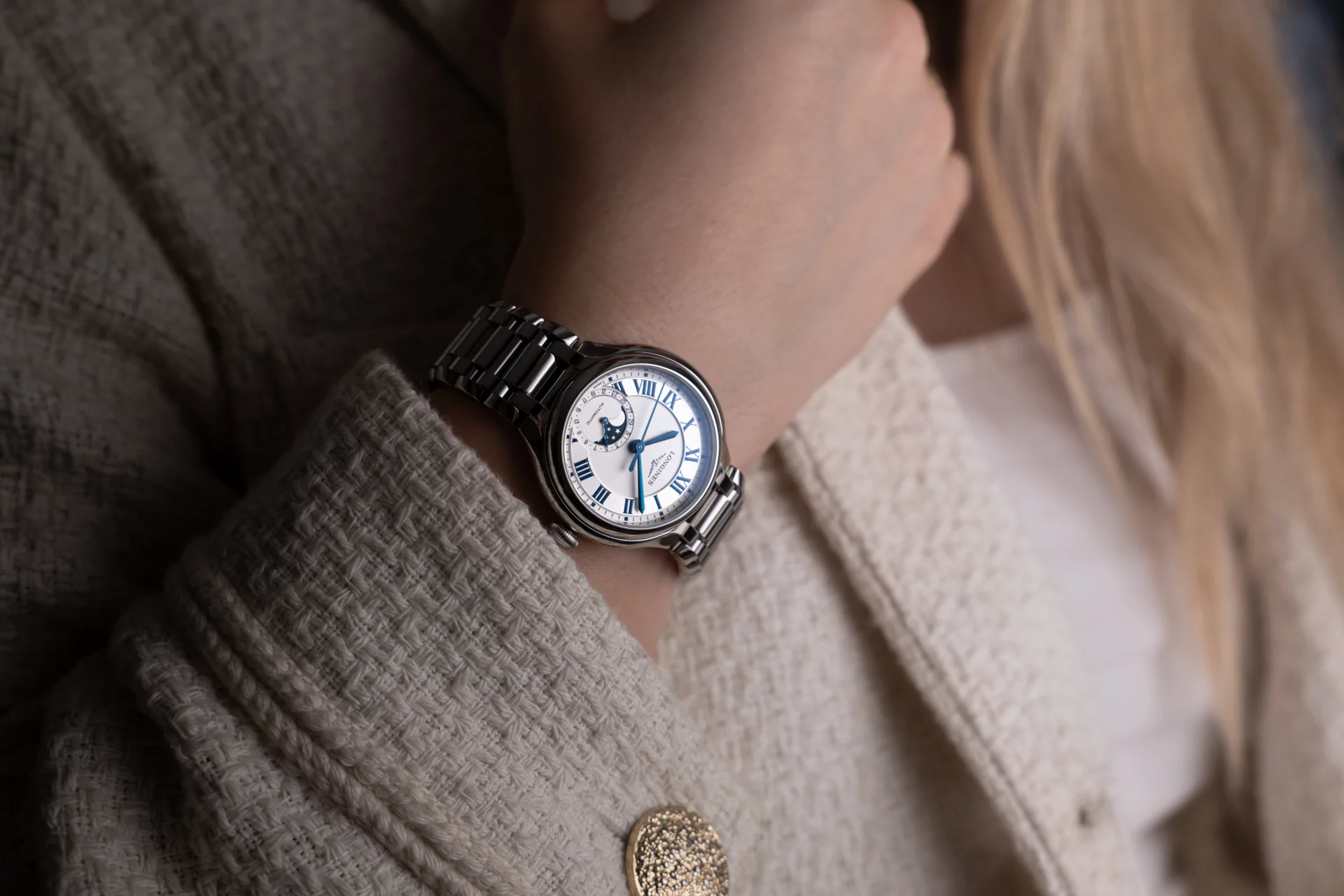Longines PrimaLuna 2025 au poignet