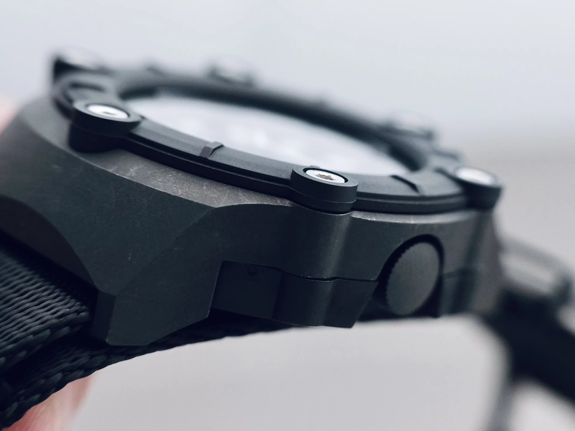 Timor 100M Modern Field Watch Expedition Case  détails