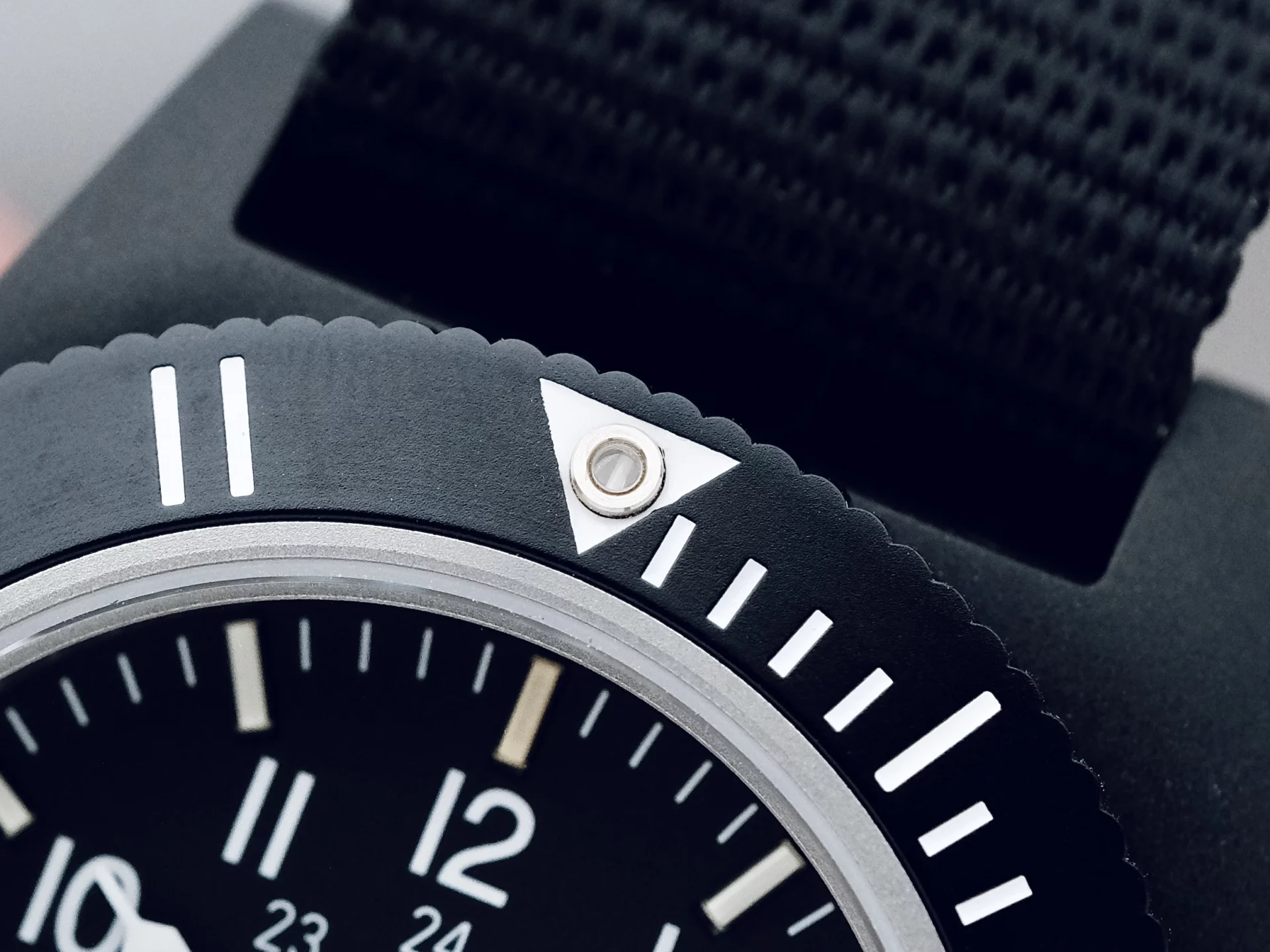 Marathon CeraShell® Navigator Quartz lunette