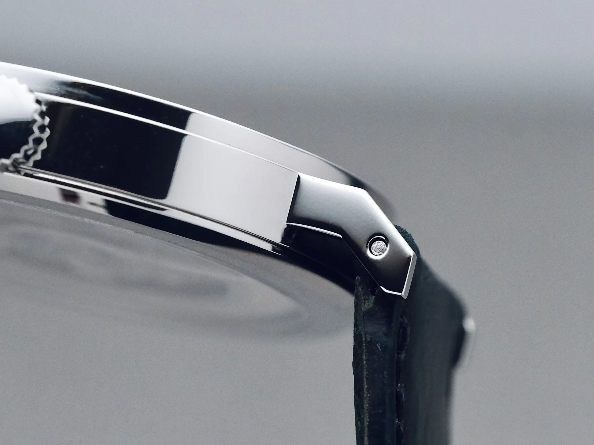 Nomos Tangente 38 Update Ref. 147 boîtier