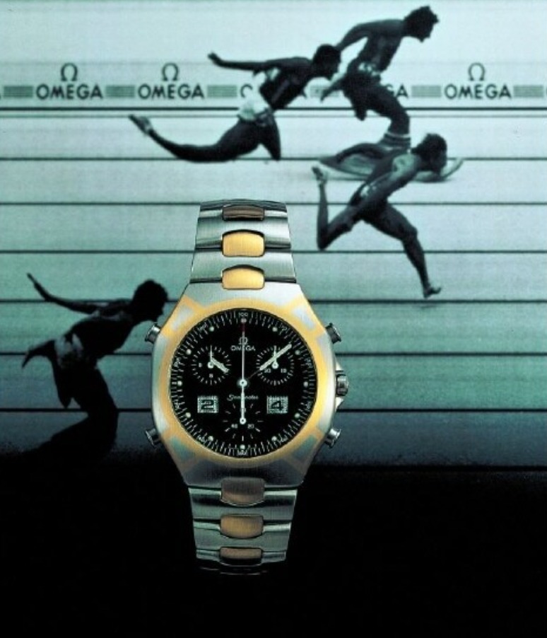 Publicité Omega pour le modèle Polaris pour une Seamaster chronographe devant des athlètes à l’arrivée d’une course